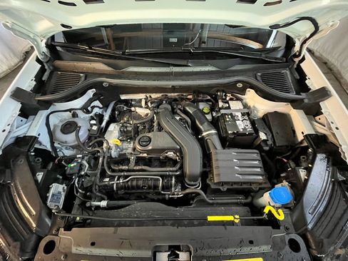 Certified 2025 Volkswagen Taos S image 31