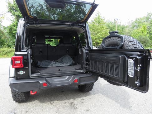 Used 2021 Jeep Wrangler Unlimited Rubicon w/ LED Lighting Group image 18