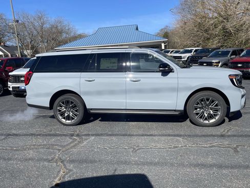New 2026 Ford Expedition Max Platinum w/ Stealth Appearance Package image 2