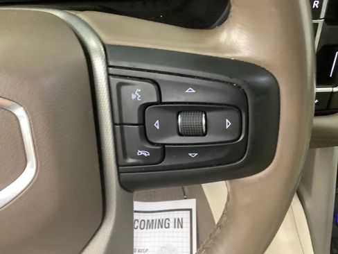 Used 2022 GMC Yukon XL Denali AWD/4WD image 17