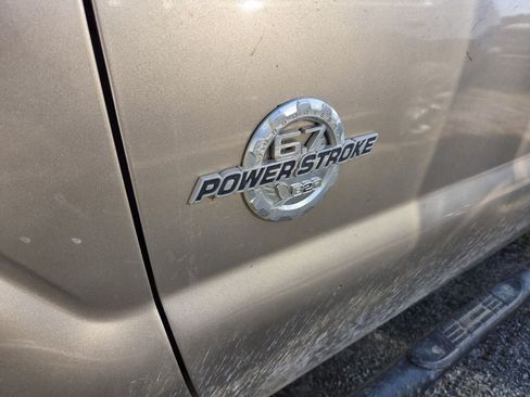 Used 2011 Ford F250 Lariat AWD/4WD image 10