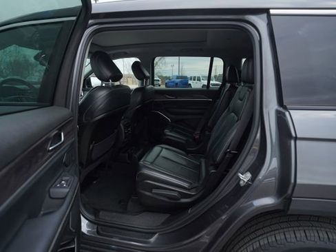 Used 2022 Jeep Grand Cherokee L Limited image 15