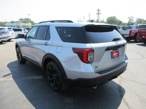 Used 2023 Ford Explorer ST-Line w/ Class IV Trailer Tow Package AWD/4WD image 9