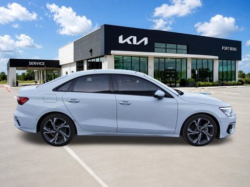 Used 2022 Audi A3 2.0T Premium Plus w/ Premium Plus Package FWD image 4