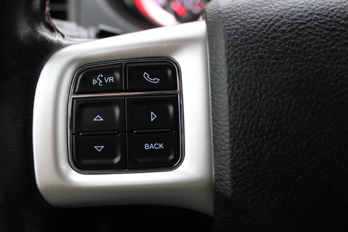 Used 2019 Dodge Grand Caravan GT FWD image 19