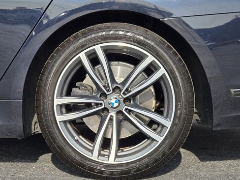 Used 2021 BMW 740i xDrive w/ M Sport Package image 6