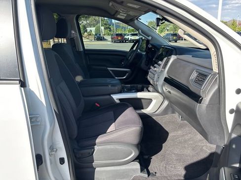 Used 2024 Nissan Titan SV w/ SV Convenience Package AWD/4WD image 19