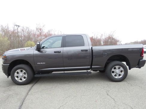 Used 2025 RAM 2500 Big Horn image 8