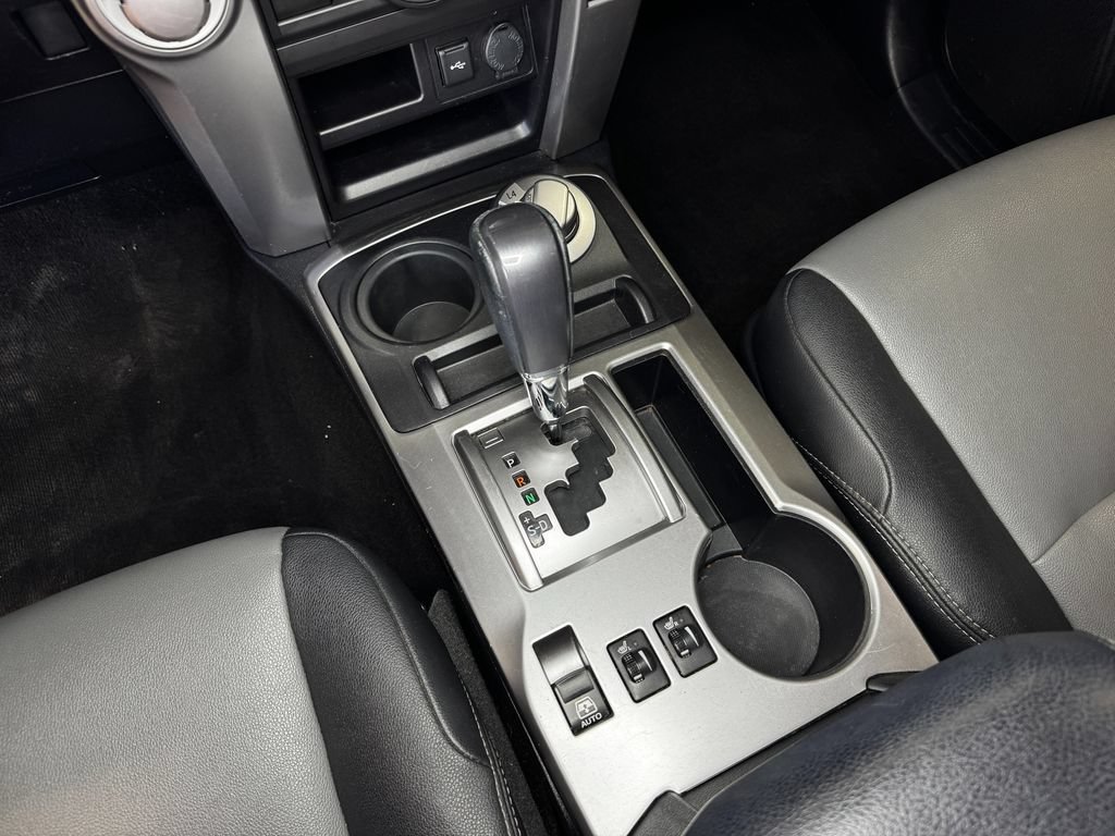 Used 2020 Toyota 4Runner SR5 Premium AWD/4WD image 19