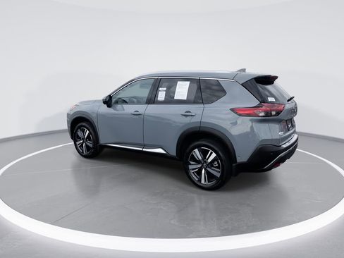 Used 2023 Nissan Rogue SL w/ SL Premium Package image 6