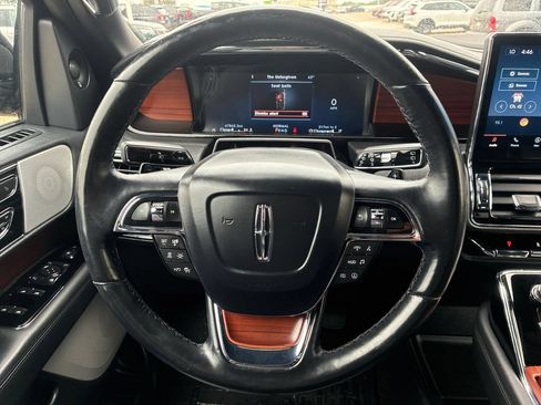 Used 2022 Lincoln Navigator Reserve AWD/4WD image 14