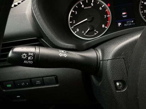 Used 2025 Nissan Sentra S image 31