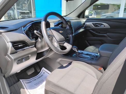 Used 2023 Chevrolet Traverse LT FWD image 19