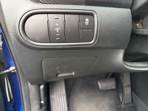 Used 2017 Kia Forte S FWD image 22