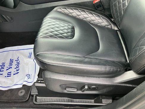 Used 2024 Ford Edge Titanium image 14