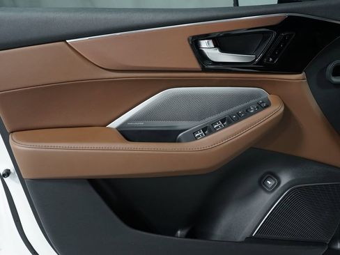 Used 2025 Acura MDX w/ Technology Package image 29