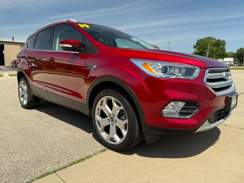 Used 2019 Ford Escape Titanium AWD/4WD image 3