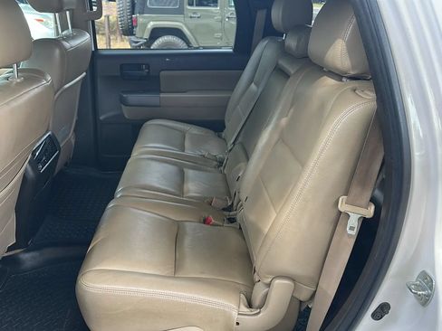 Used 2011 Toyota Sequoia SR5 AWD/4WD image 17