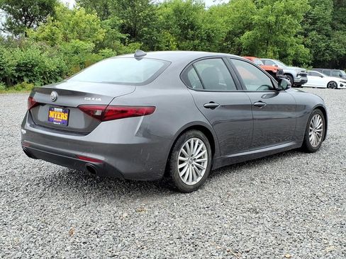 Used 2023 Alfa Romeo Giulia Sprint RWD image 7