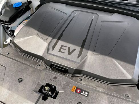 Certified 2026 Hyundai Ioniq 5 Limited RWD image 32