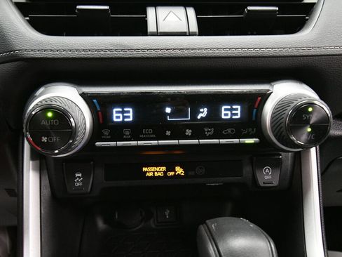 Certified 2022 Toyota RAV4 XLE image 16