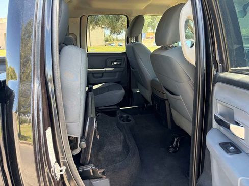 Used 2017 RAM 1500 Classic SLT AWD/4WD image 13