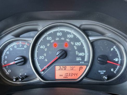 Used 2017 Toyota Yaris L w/ Carpet Mat Package image 23