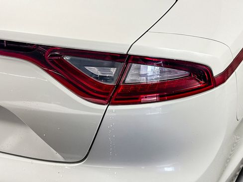 Used 2018 Kia Stinger Premium image 39