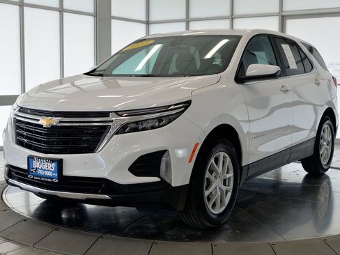 Used 2023 Chevrolet Equinox LT FWD image 4