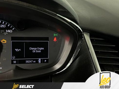 Used 2018 Chevrolet Trax LT w/ LT Convenience Package AWD/4WD image 13