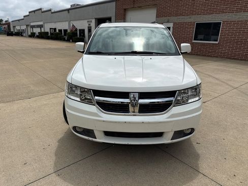 Used 2010 Dodge Journey SXT FWD image 2