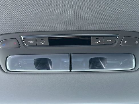 Used 2025 Kia Telluride S FWD image 32
