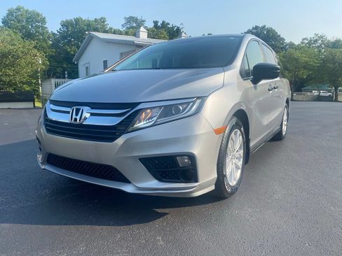 Used 2018 Honda Odyssey LX image 1