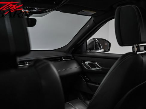 Used 2018 Land Rover Range Rover Velar R-Dynamic HSE image 47