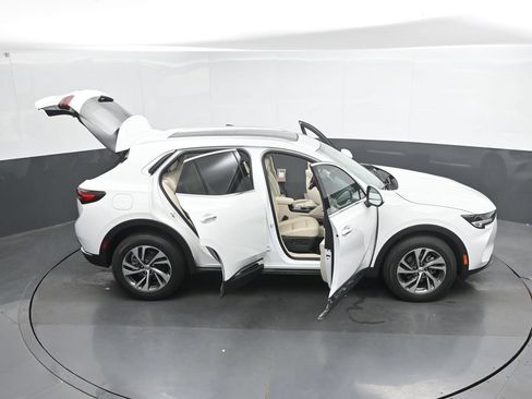 Used 2022 Buick Envision Essence w/ Technology Package I AWD/4WD image 50