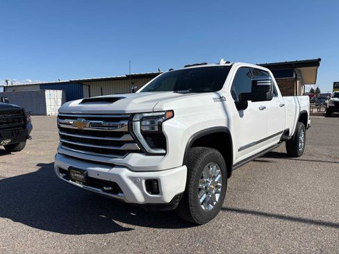 Used 2024 Chevrolet Silverado 3500 High Country w/ Technology Package AWD/4WD image 11
