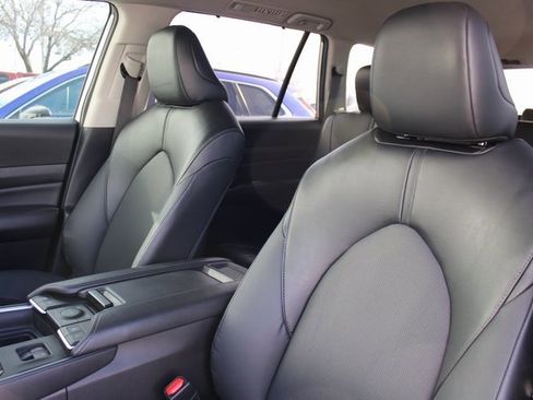 Used 2024 Toyota Grand Highlander XLE image 14