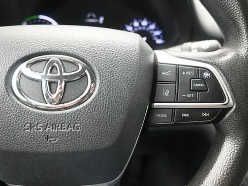 Used 2021 Toyota Sienna LE FWD image 28