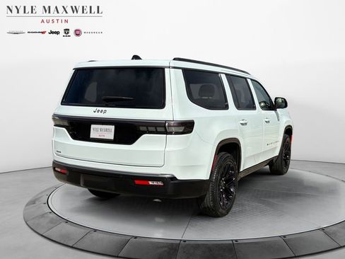 New 2026 Jeep Grand Wagoneer Limited AWD/4WD image 16