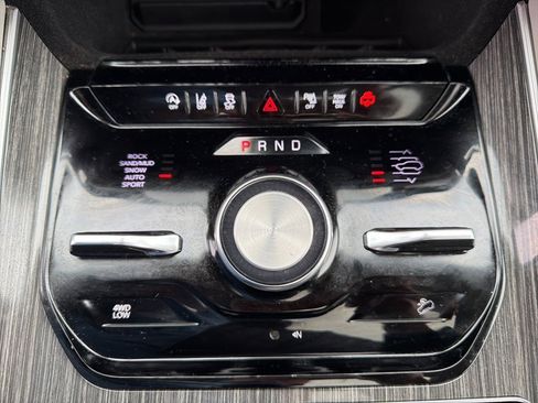 Used 2022 Jeep Wagoneer Series III w/ Premium Group I image 50