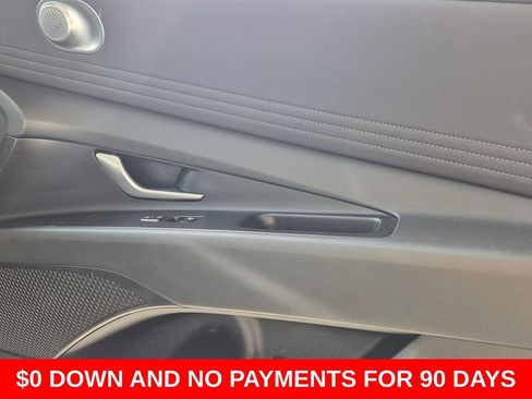 Used 2025 Hyundai Elantra SEL FWD image 32
