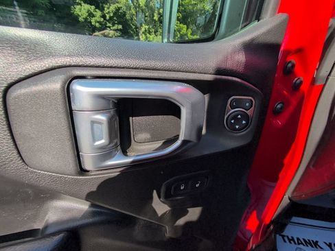 Used 2022 Jeep Gladiator Sport AWD/4WD image 12