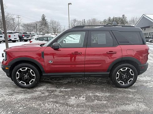 Used 2021 Ford Bronco Sport Outer Banks w/ Outer Banks Package (96D) image 2