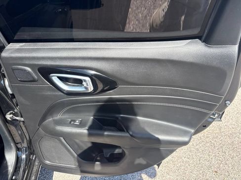 Used 2022 Jeep Compass High Altitude AWD/4WD image 9