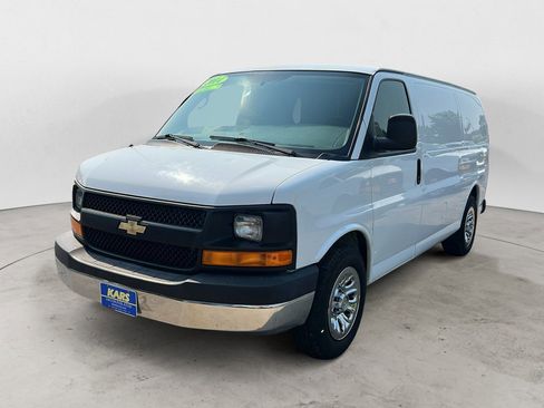 Used 2014 Chevrolet Express 1500 image 2