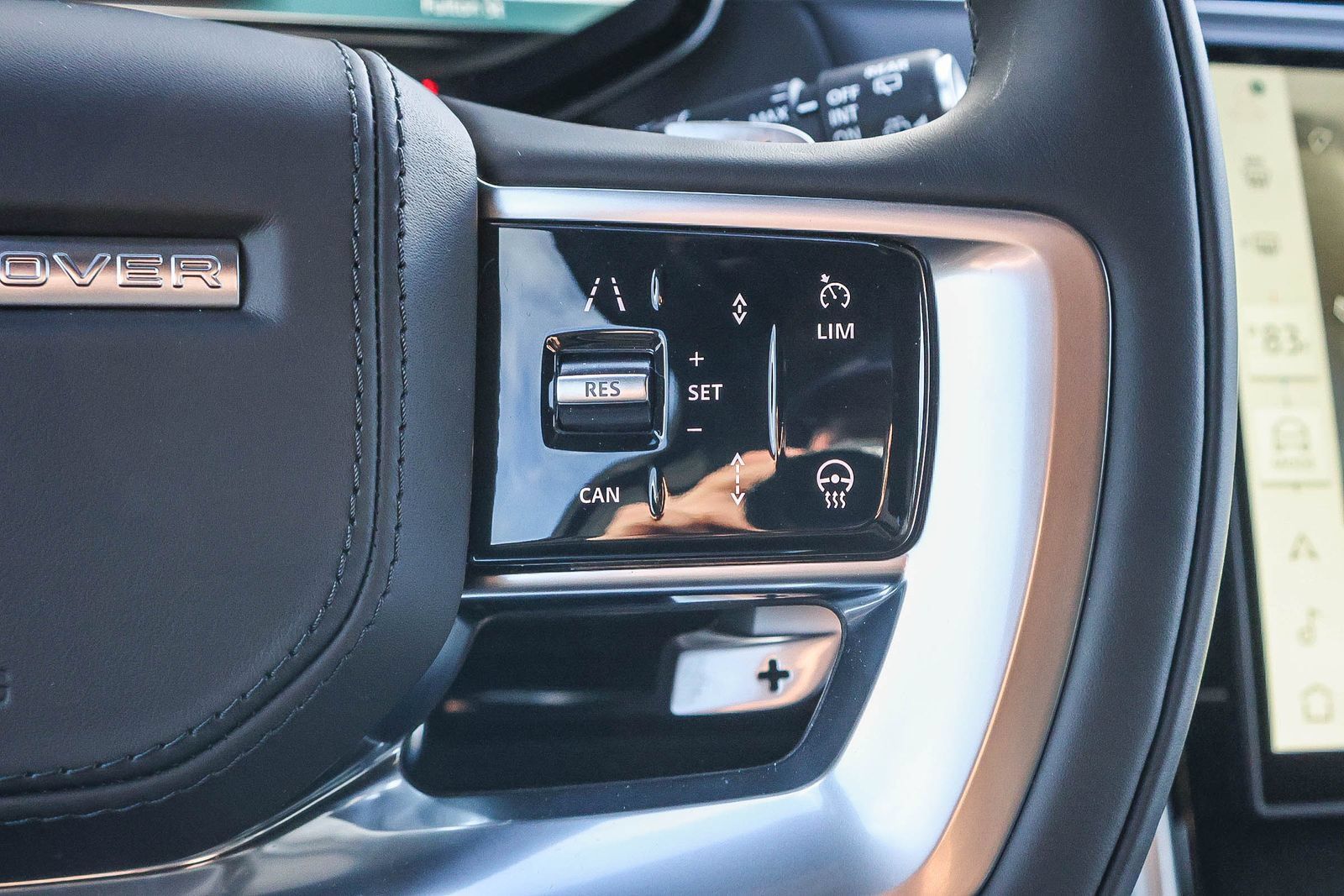 New 2026 Land Rover Range Rover SE AWD/4WD image 36