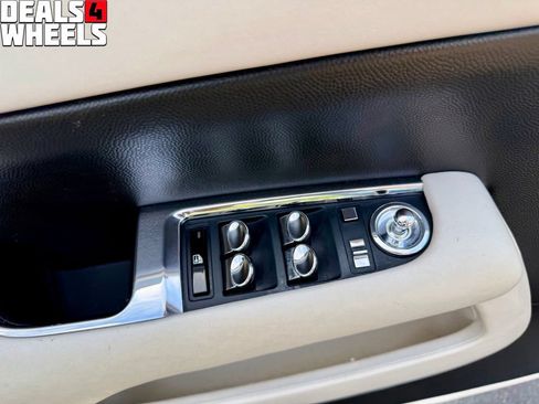 Used 2015 Rolls-Royce Wraith RWD image 16