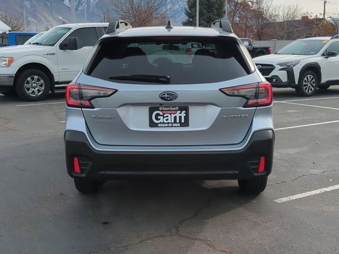 Used 2022 Subaru Outback Premium image 7