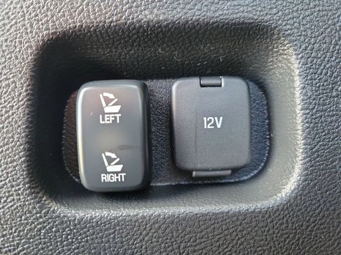 Used 2024 Ford Edge SEL w/ Convenience Package AWD/4WD image 9