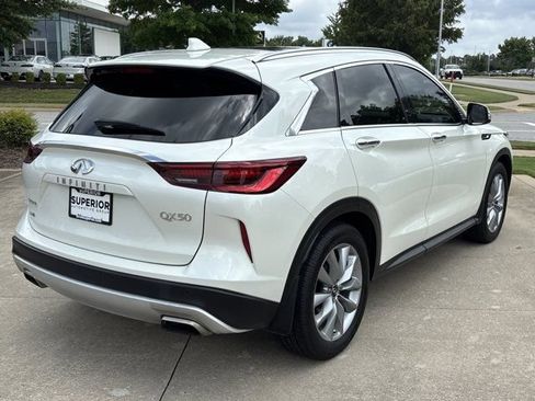 Used 2022 INFINITI QX50 Luxe AWD/4WD image 3